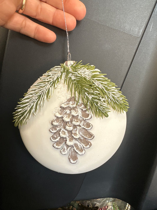 5" Glass w/evergreen disk orn